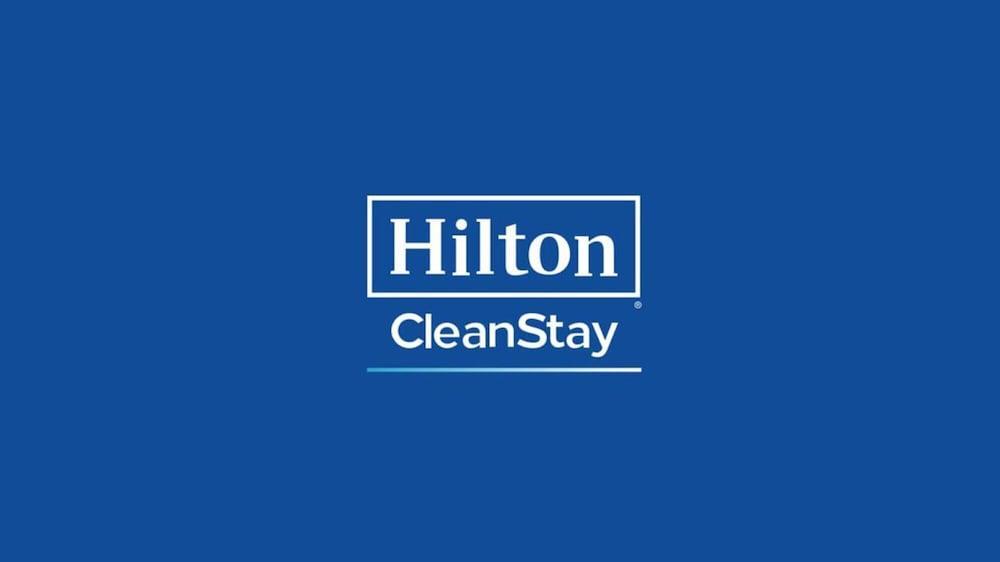 伊斯坦布尔希尔顿购物中心酒店 外观 照片 Hilton CleanStay logo