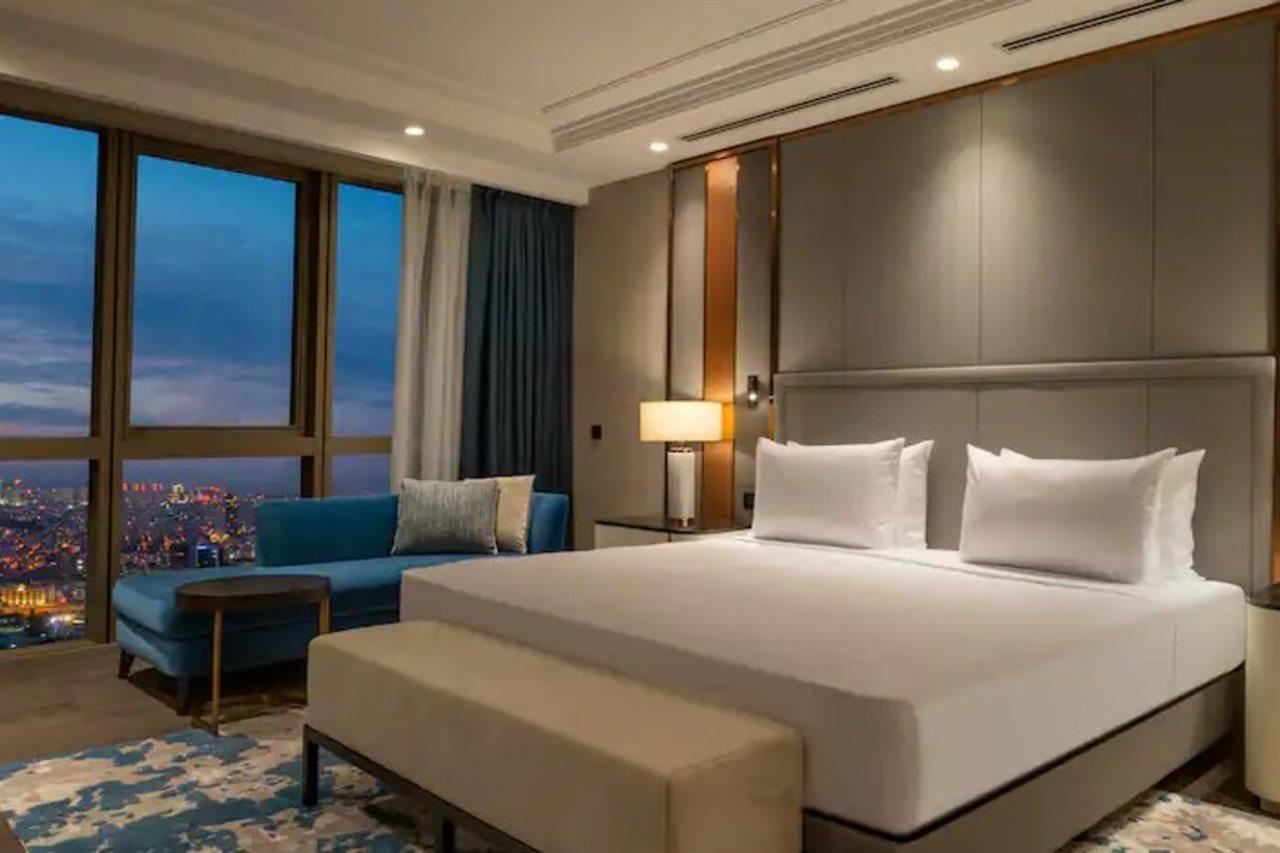 伊斯坦布尔希尔顿购物中心酒店 外观 照片 A bedroom at the hotel