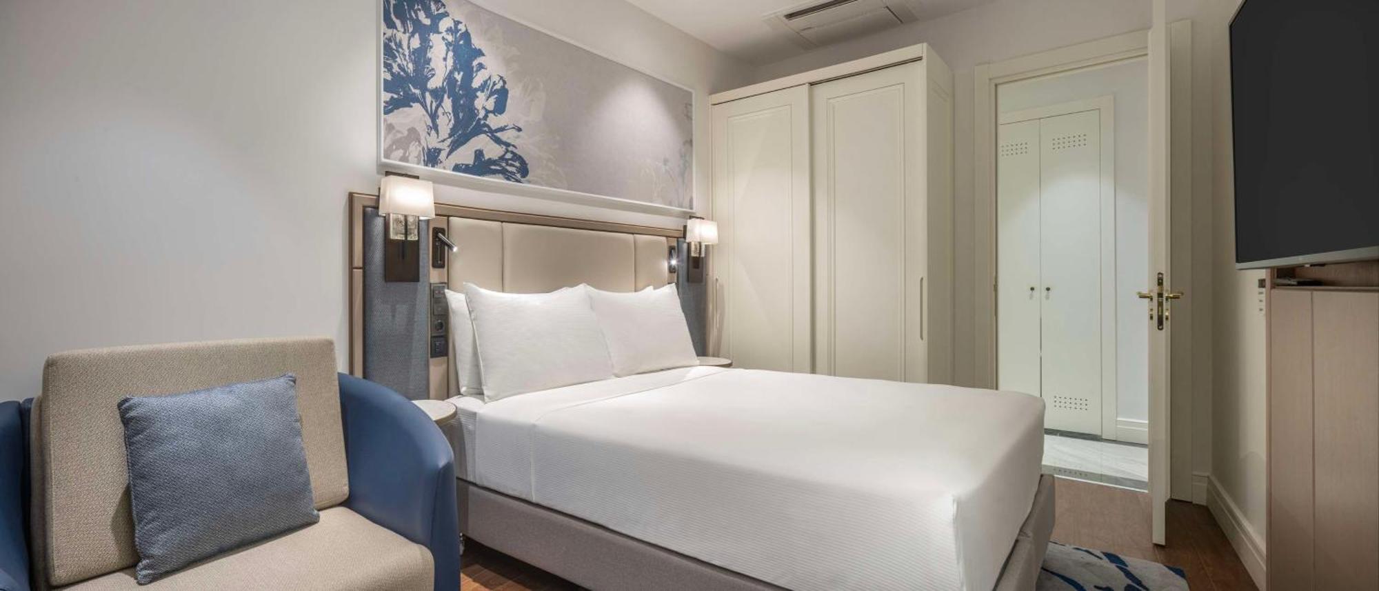 伊斯坦布尔希尔顿购物中心酒店 外观 照片 A bedroom at the hotel