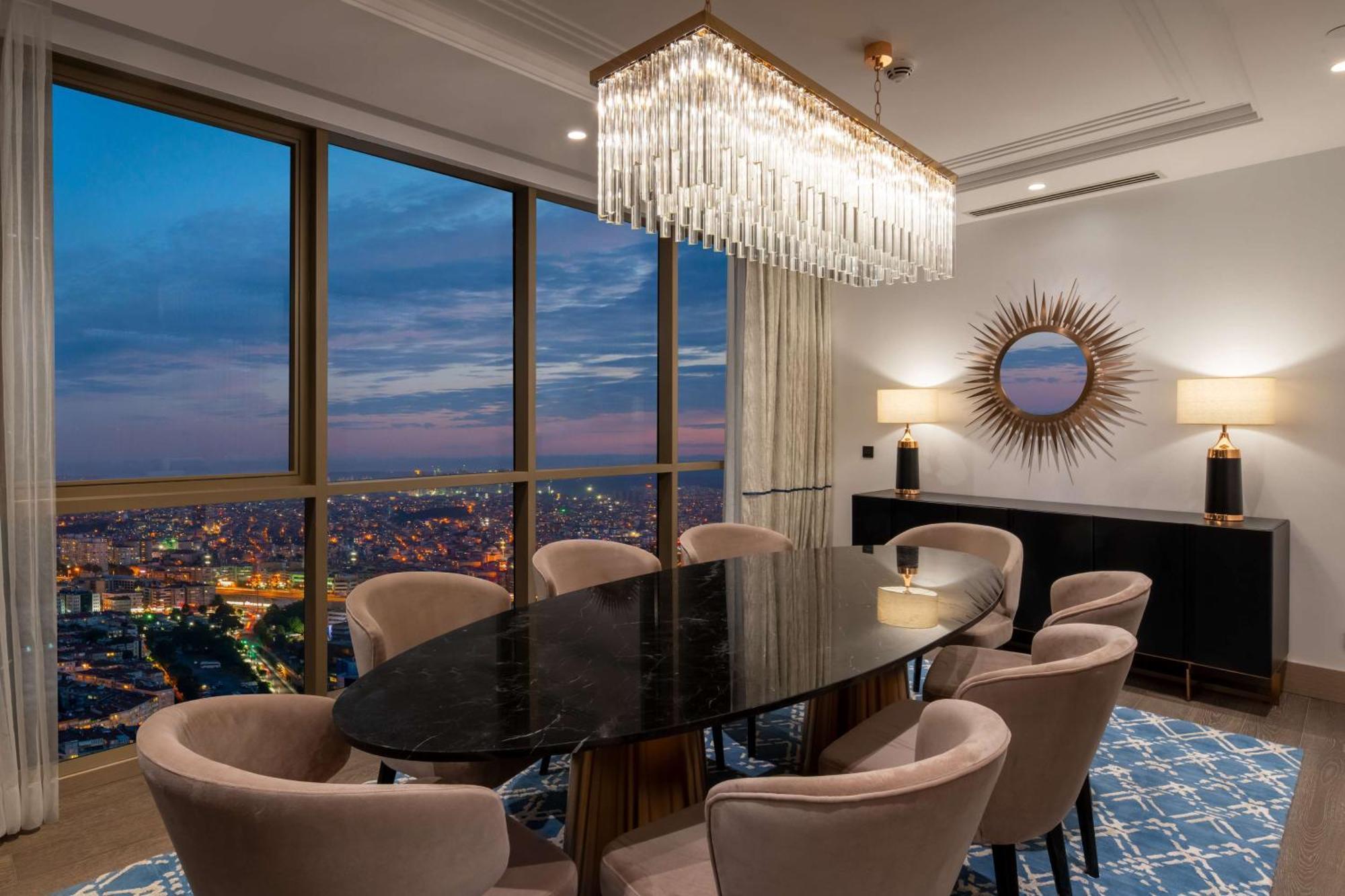伊斯坦布尔希尔顿购物中心酒店 外观 照片 A dining room in a penthouse